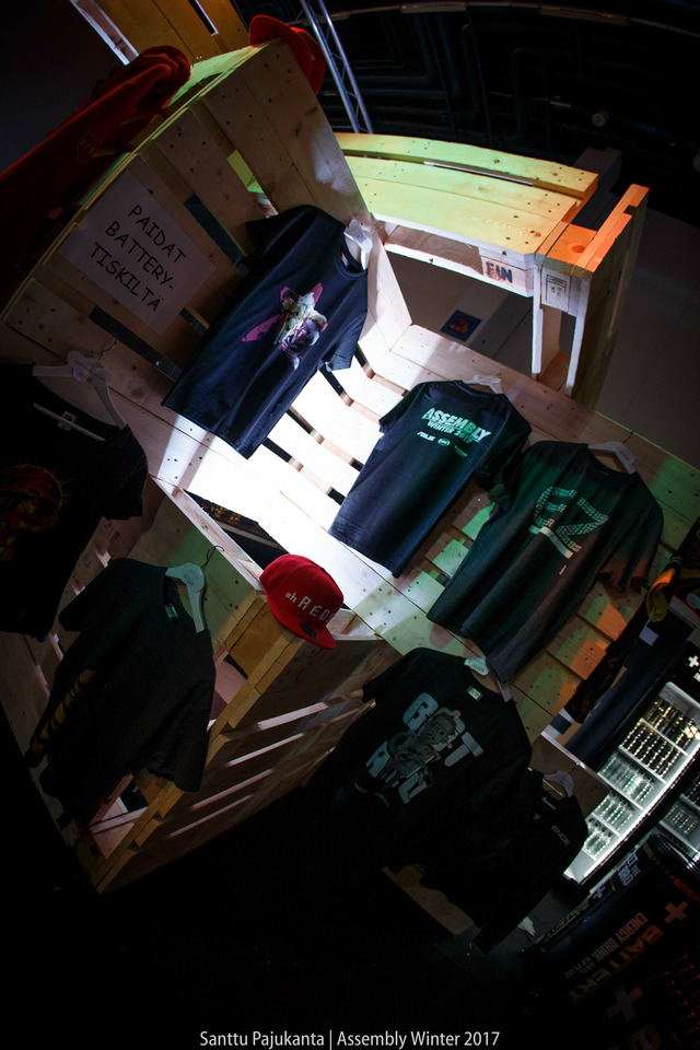 SanttuPajukanta-ASMW2017-0106.jpg by Lauantai