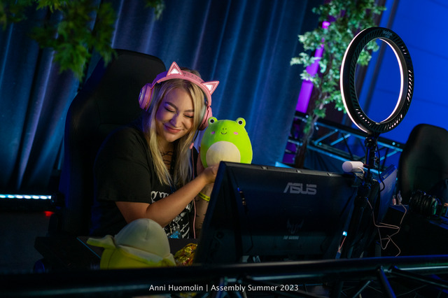 anni-huomolin-ASMS23-28.jpg by Perjantai