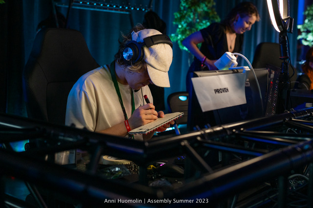 anni-huomolin-ASMS23-30.jpg by Perjantai
